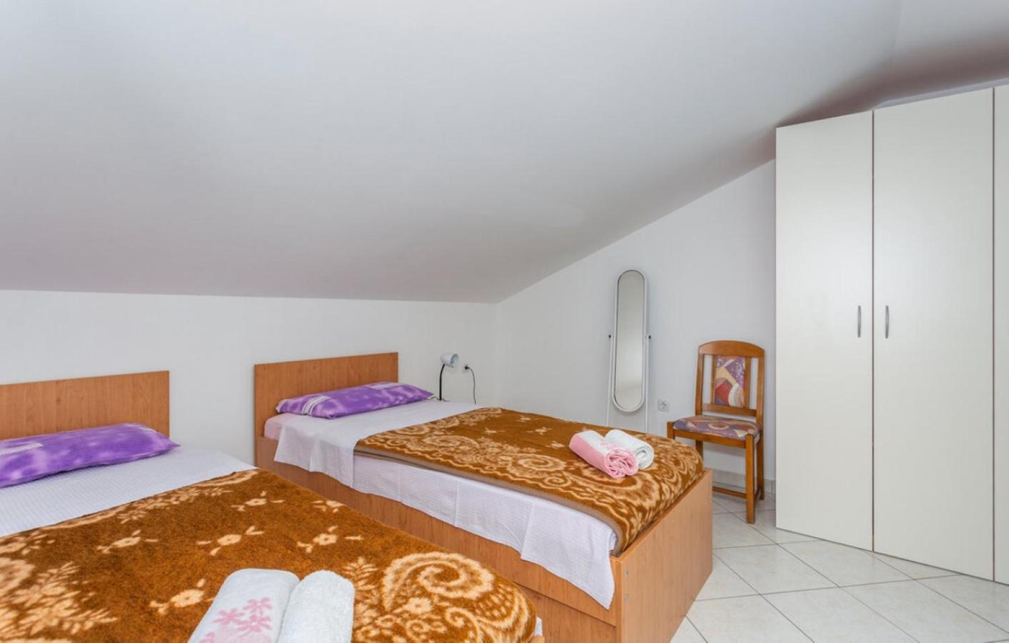 Banjol Guest House Lucija מראה חיצוני תמונה