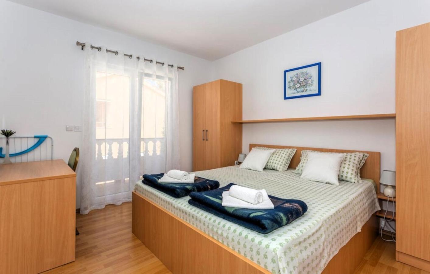 Banjol Guest House Lucija מראה חיצוני תמונה
