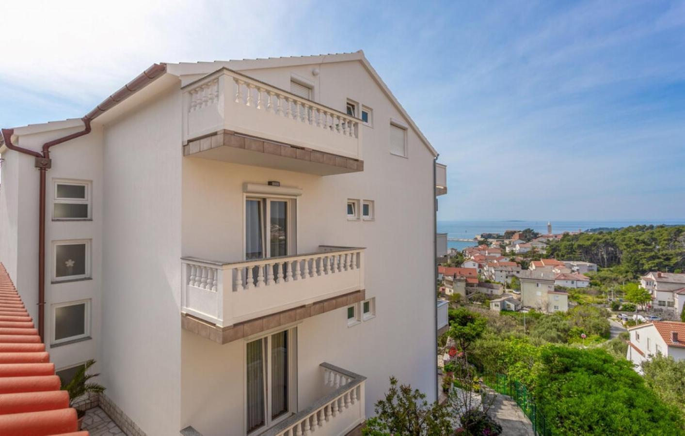 Banjol Guest House Lucija מראה חיצוני תמונה
