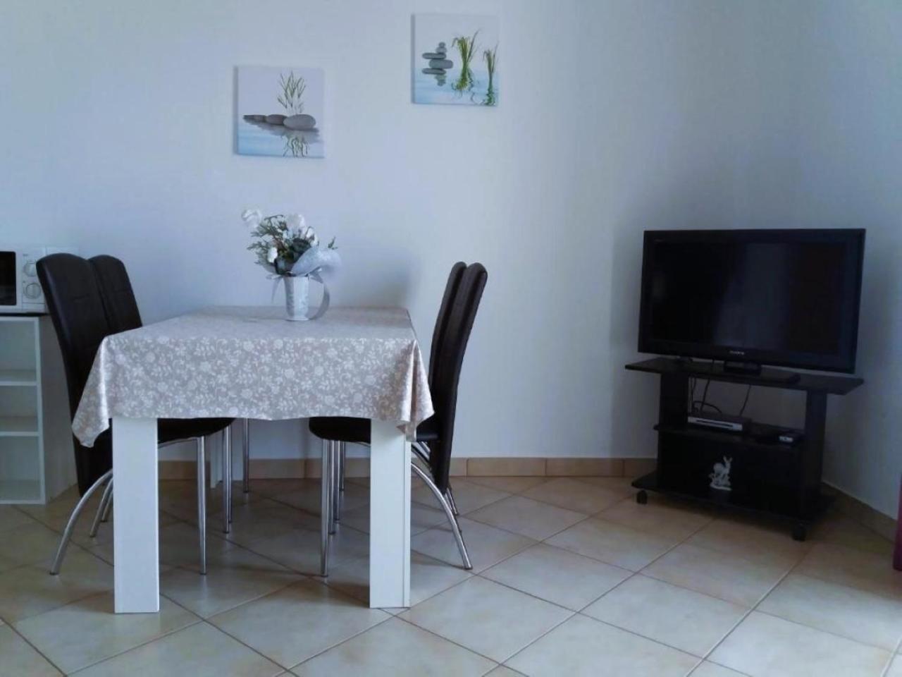 Banjol Guest House Lucija חדר תמונה