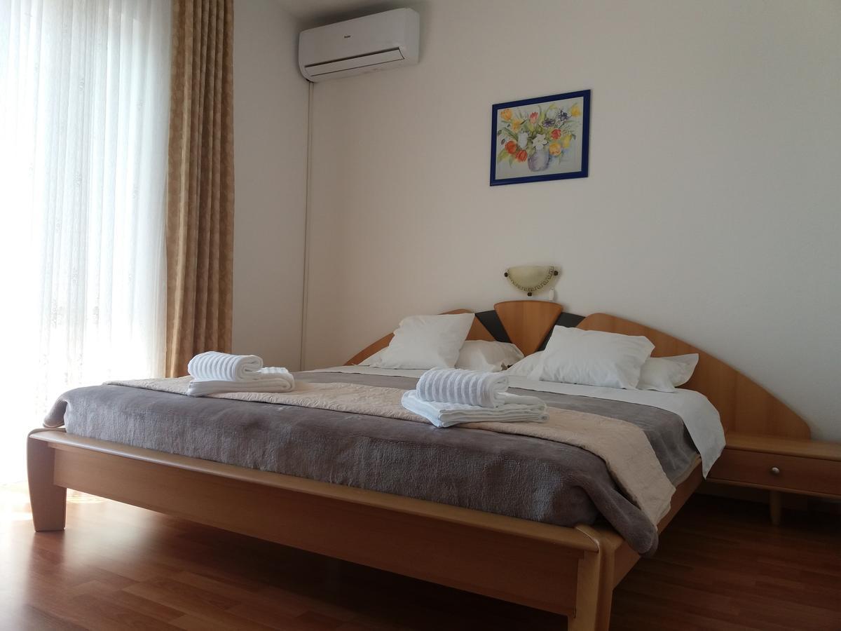 Banjol Guest House Lucija מראה חיצוני תמונה